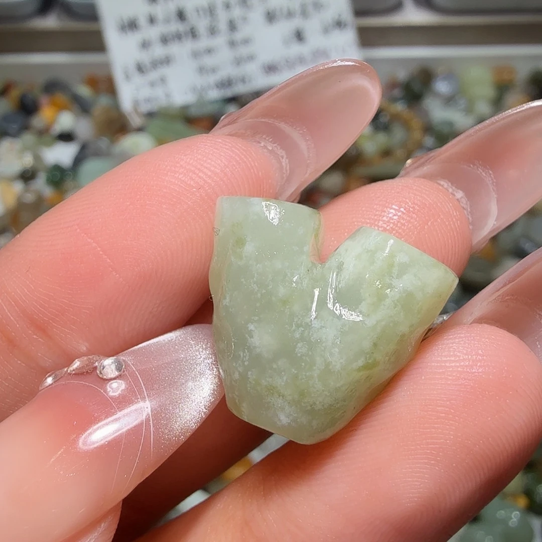 和田玉未镶嵌珠宝奇石