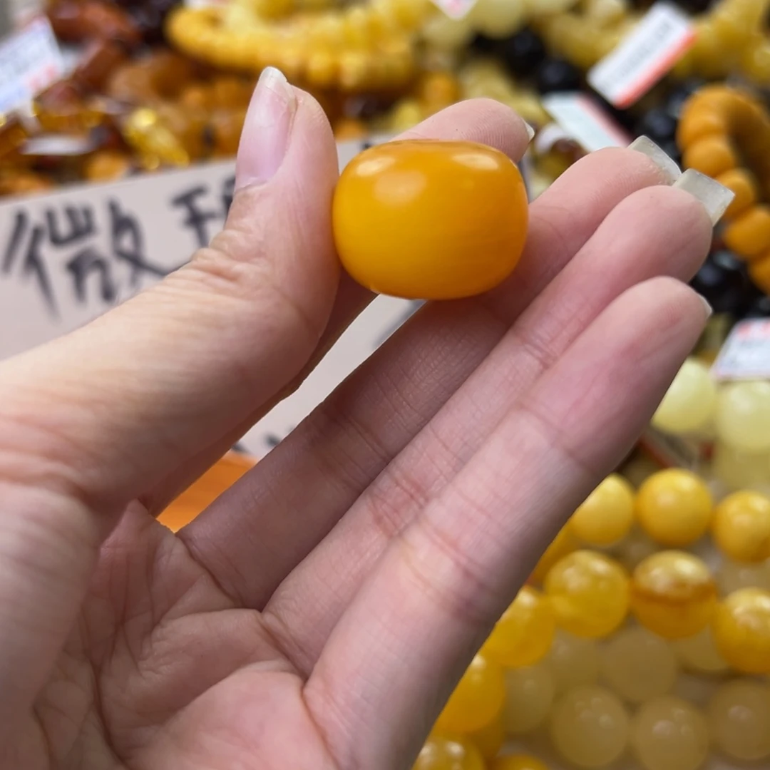 琥珀珠宝奇石未镶嵌
