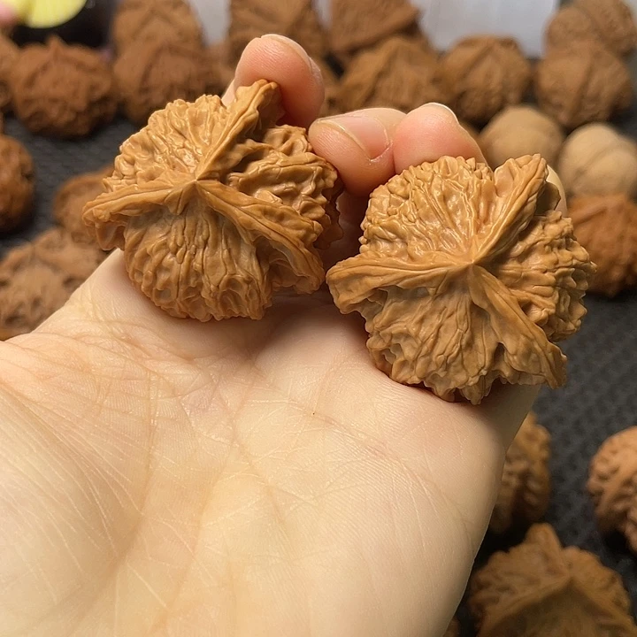 文玩核桃把件40盘山