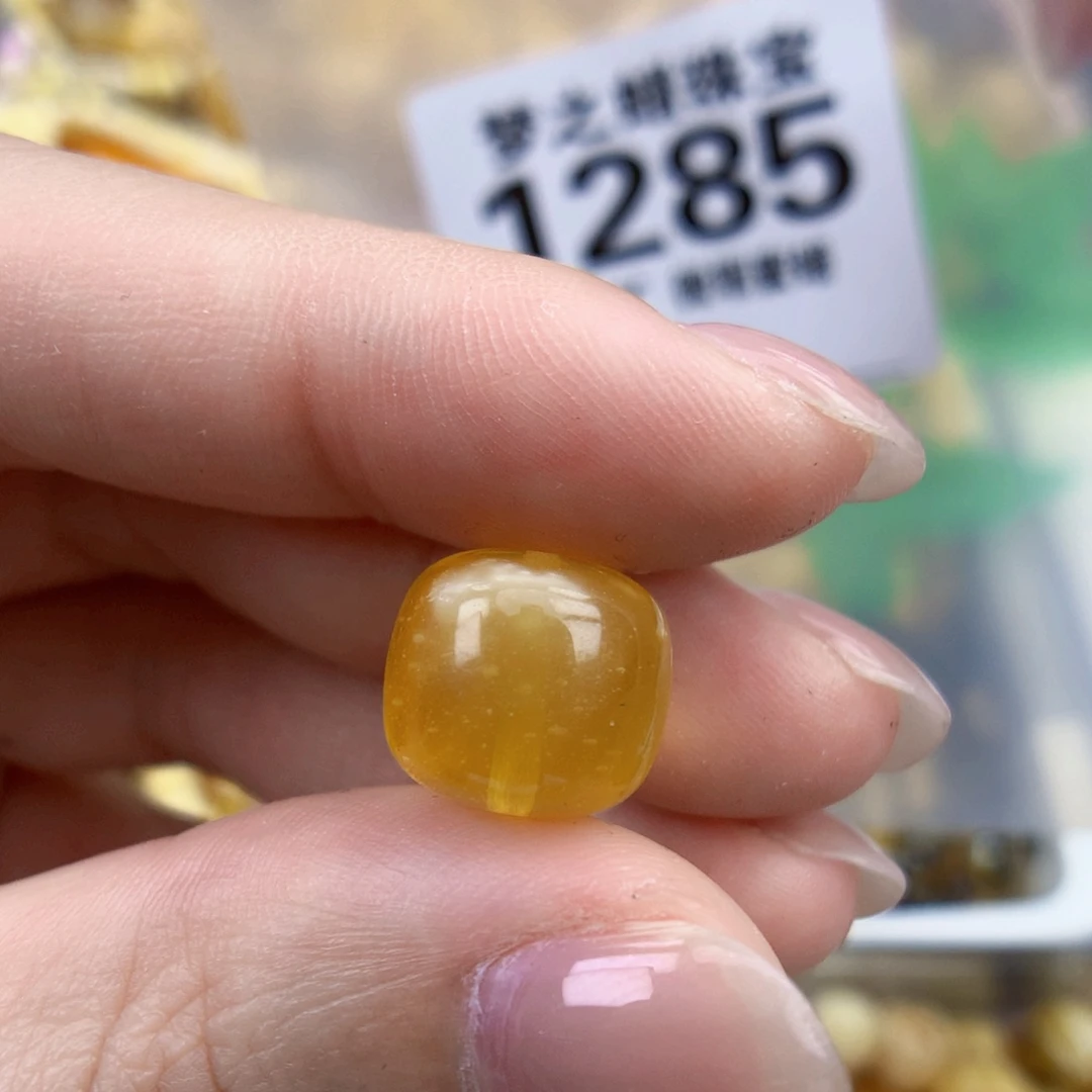 裸石琥珀未镶嵌12