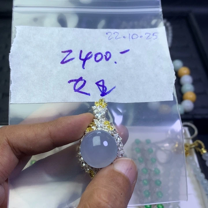 女***O定制翡翠未镶嵌缅甸天然A货翡翠