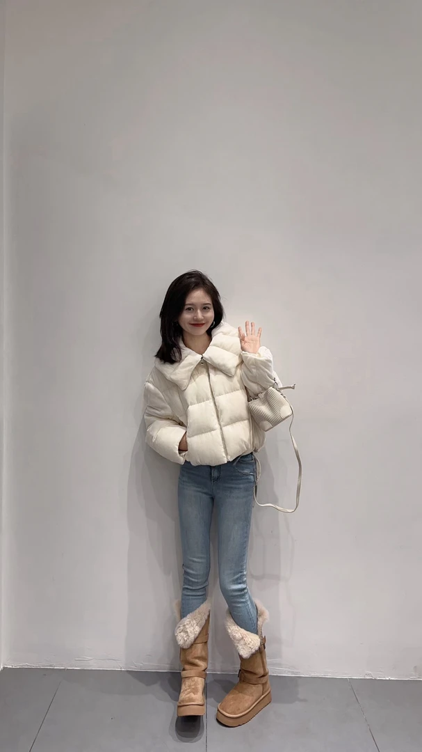 2026秋冬新款韩系气质时尚轻奢翻领短款棉服外套紧身牛仔裤两件套