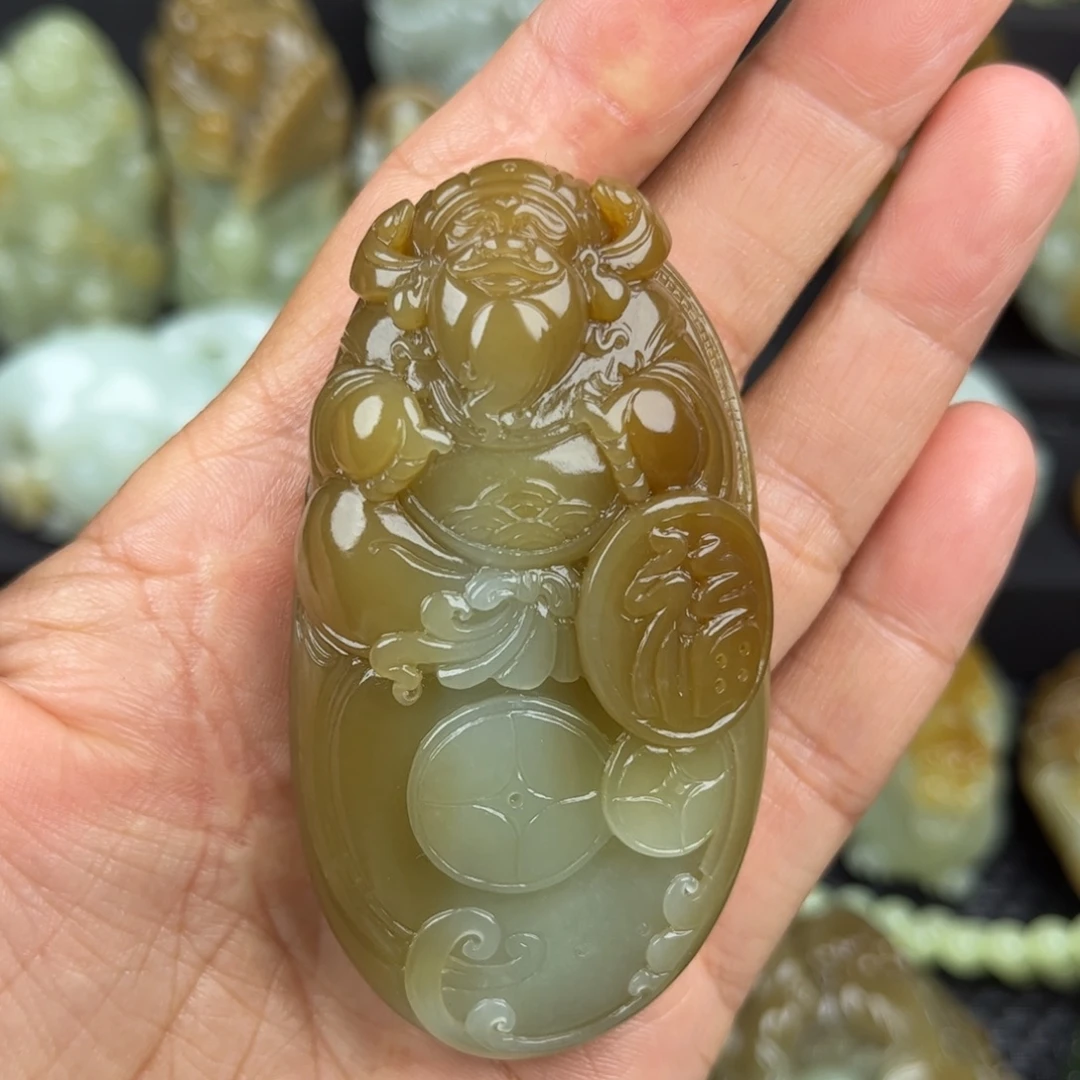 昨***午未镶嵌和田玉把件