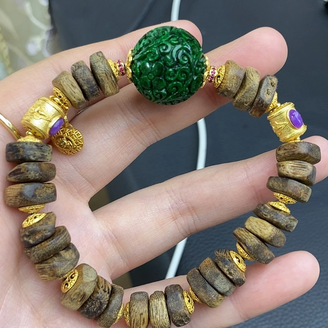 翡翠未镶嵌颈饰手链