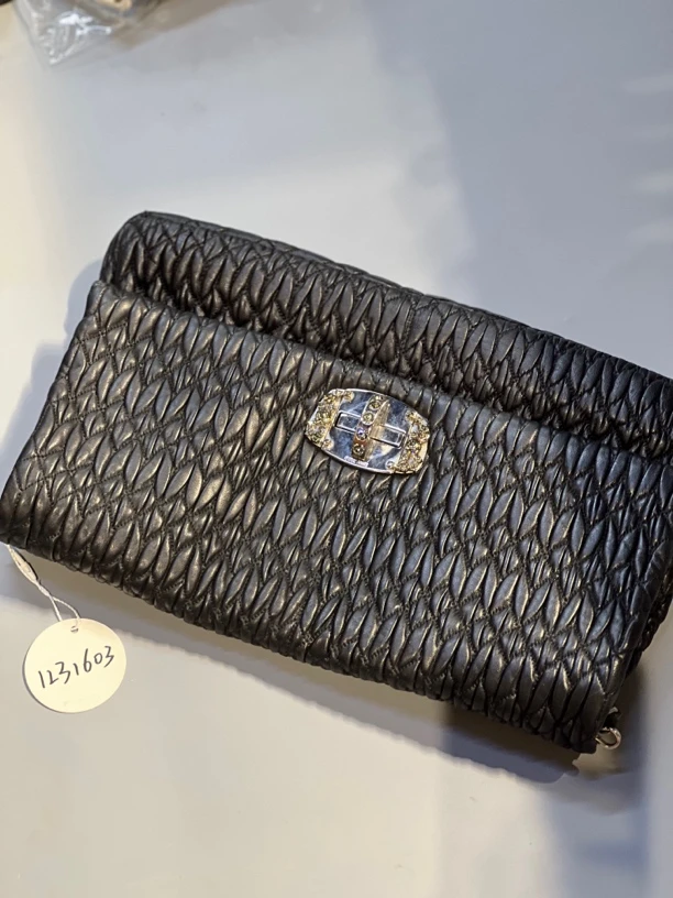 95新 MIU MIU/缪缪 夏七中古/黑色褶皱宝石链条单肩包/1231603