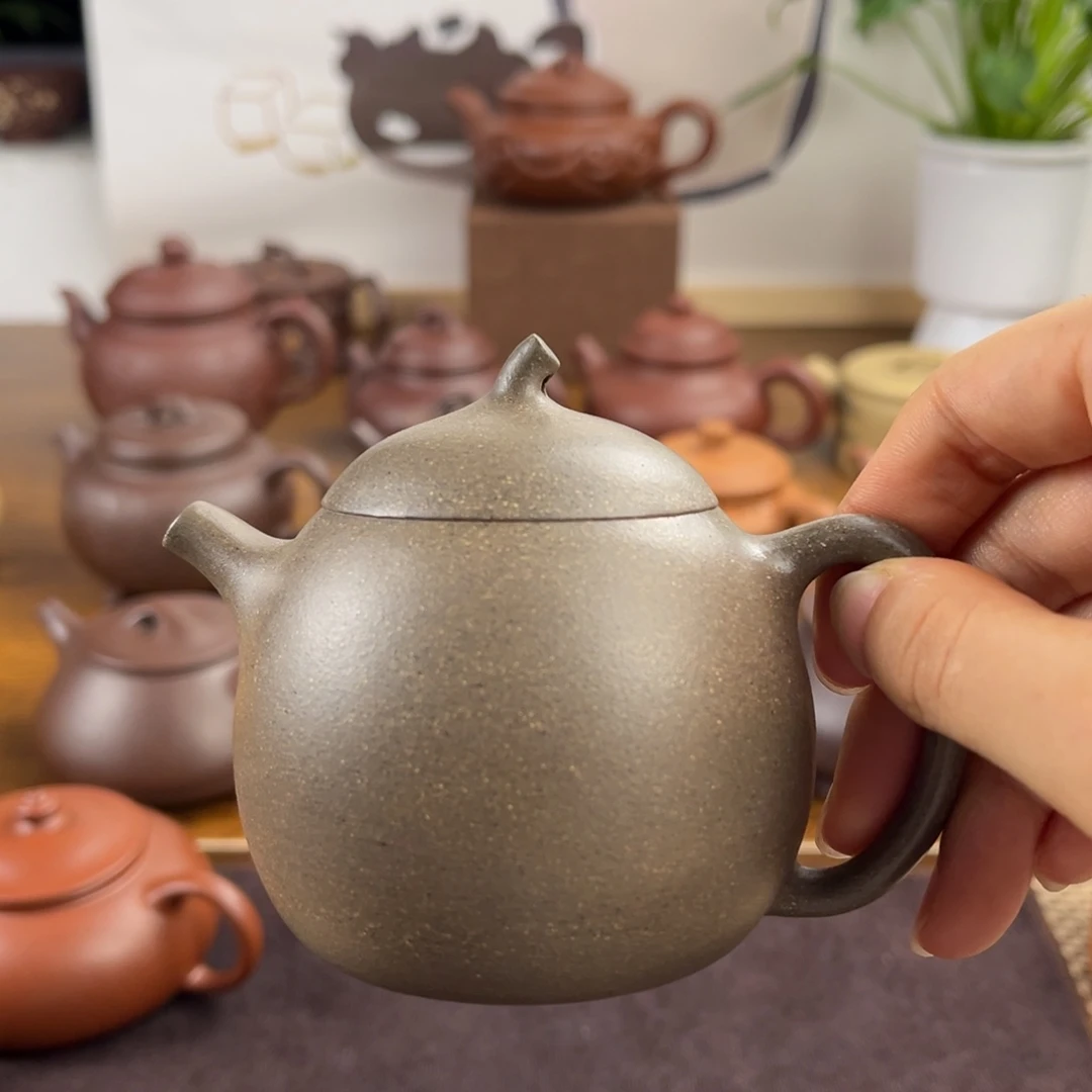 紫砂茶壶手工制作工艺精湛