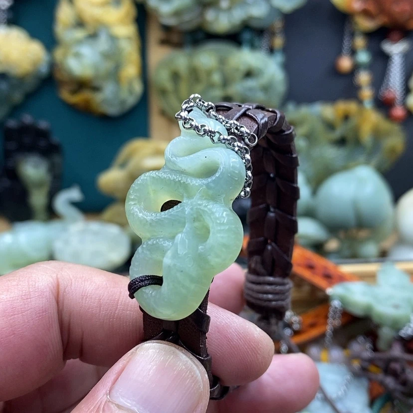 【闪购商品】未镶嵌岫玉手牌