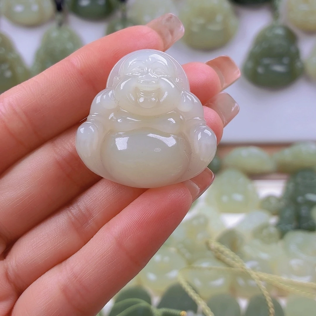 随***玉和田玉未镶嵌颈饰