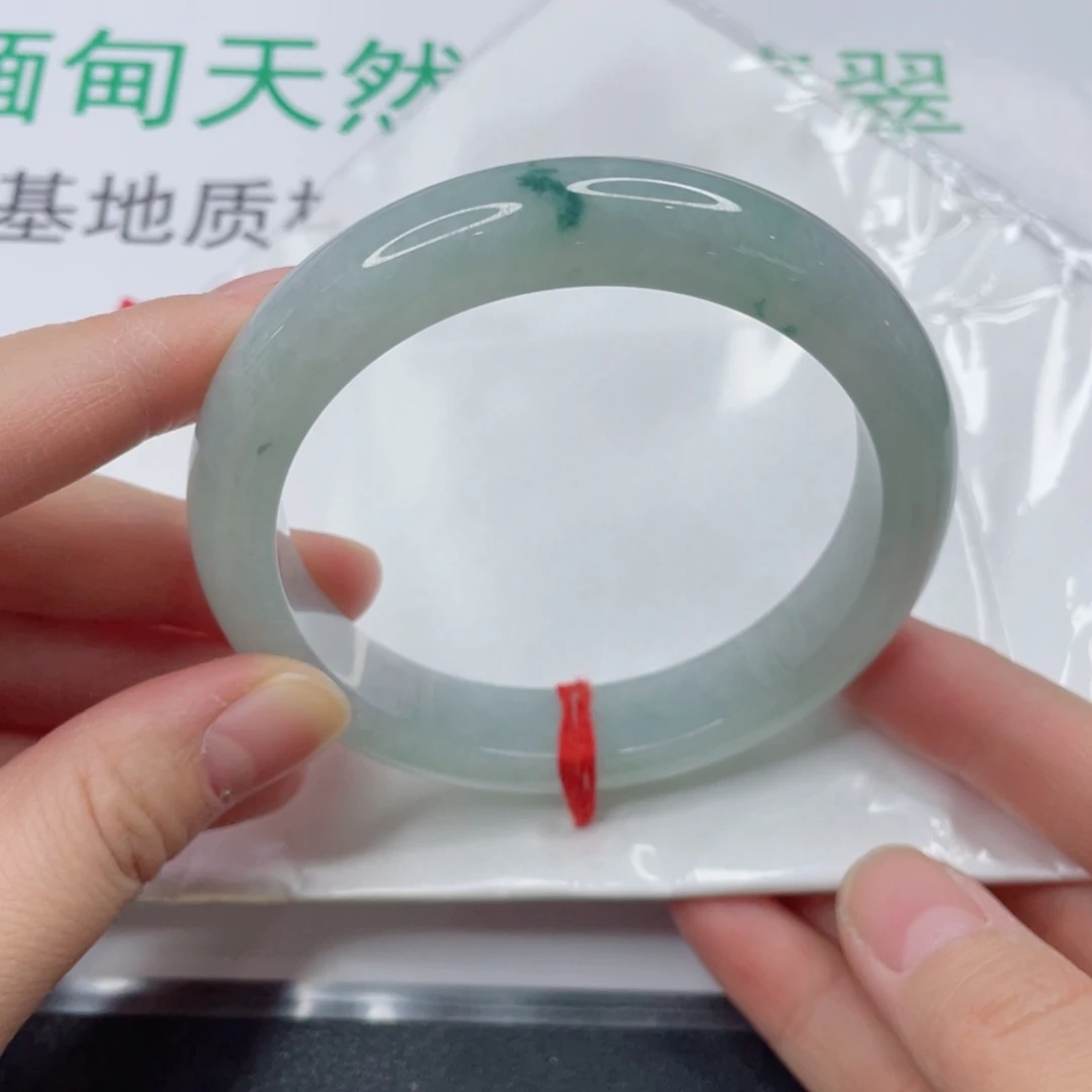 未镶嵌手镯翡翠手镯