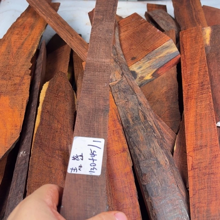 青***蓝檀香紫檀（小叶紫檀）