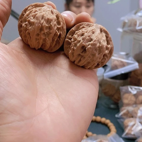 【闪购商品】把件文玩核桃38.5磨盘红皮