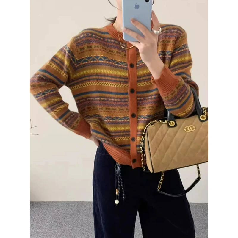 针织时尚加厚长袖开衫款提花网红上衣毛针织衫圆领