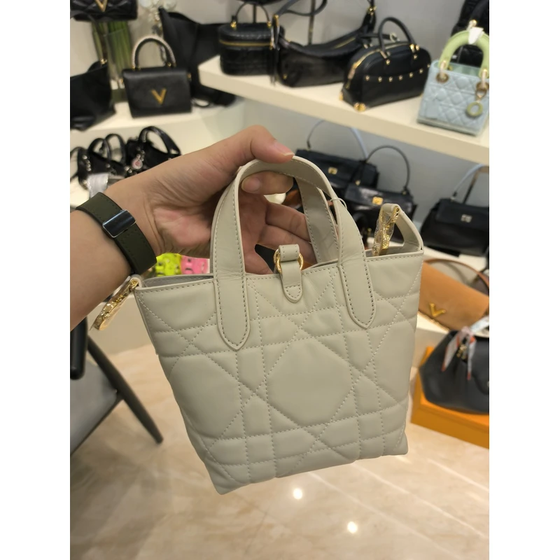 YUSHA/高档mini白色小D斜挎手提包-小黑屋-8232