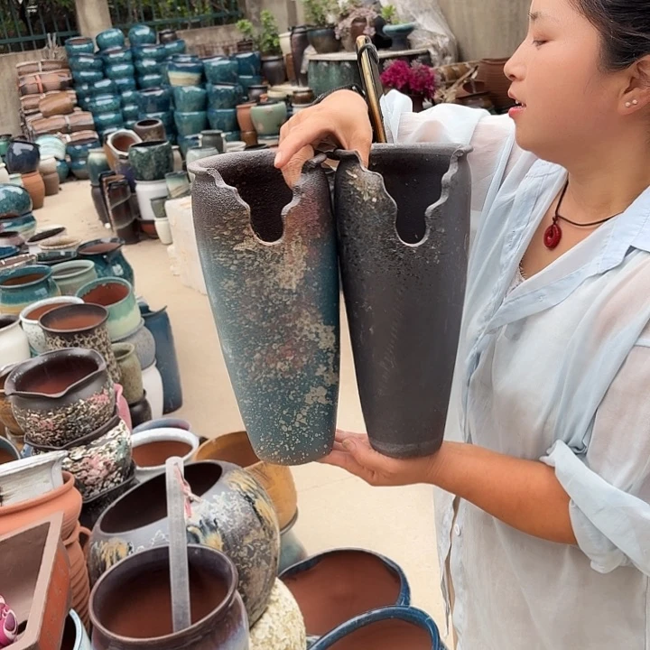 口13高31瑕疵两个盆子。