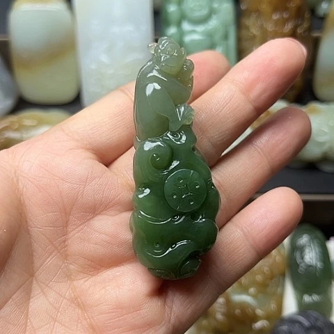 颈饰未镶嵌和田玉