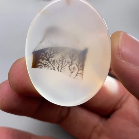 玛瑙/玉髓颈饰未镶嵌云*边