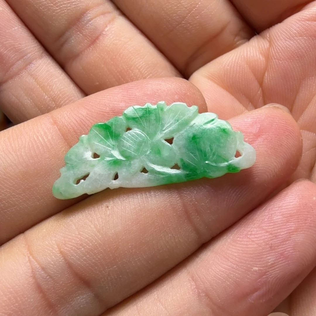 来***财翡翠未镶嵌颈饰吊坠