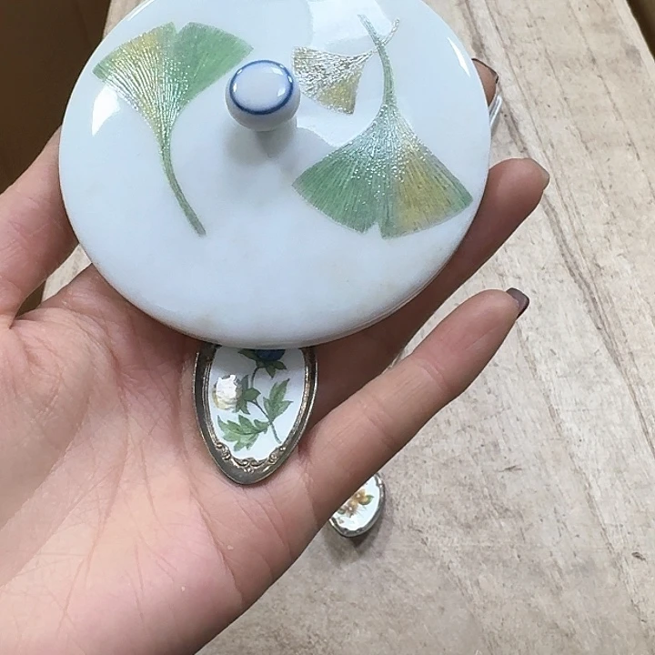 瓷片欢**世噗哈哈哈哈哈哈哈哈哈我笑