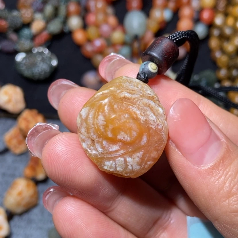 【闪购商品】玛瑙/玉髓项圈合金人**粤