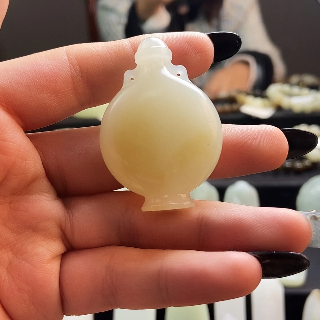 和田玉（糖玉）未镶嵌颈饰