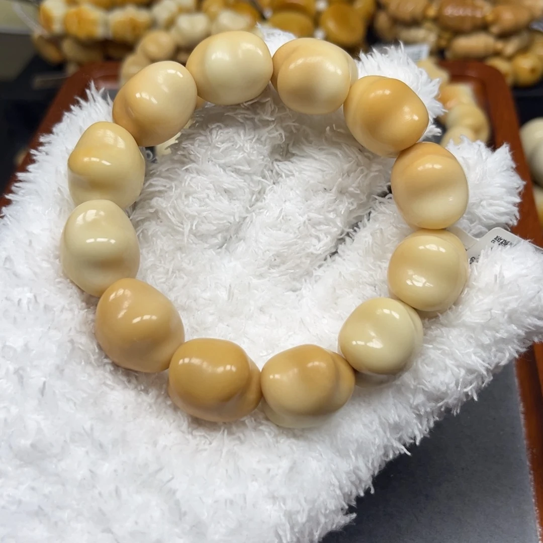 爱***咩白玉菩提手串7.15.38微瑕星星