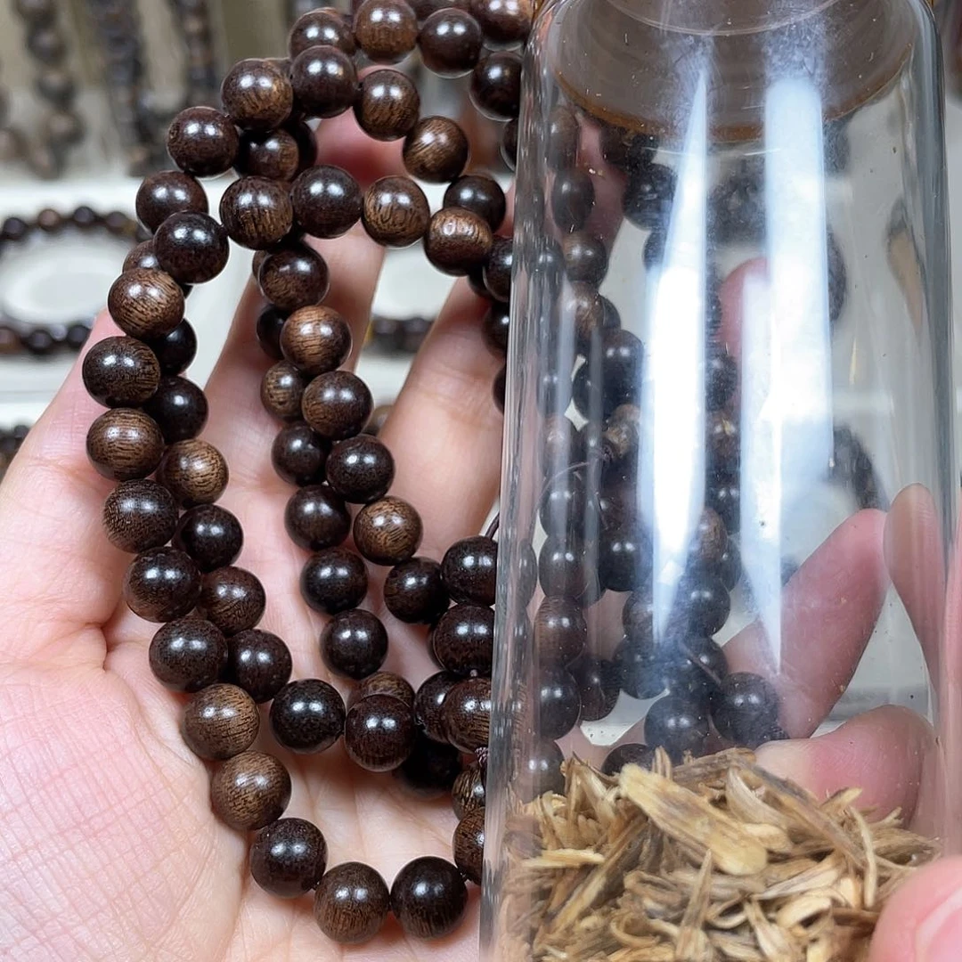 大***旭沉香碎屑沉香+越南富森红土沉留疤料0.8