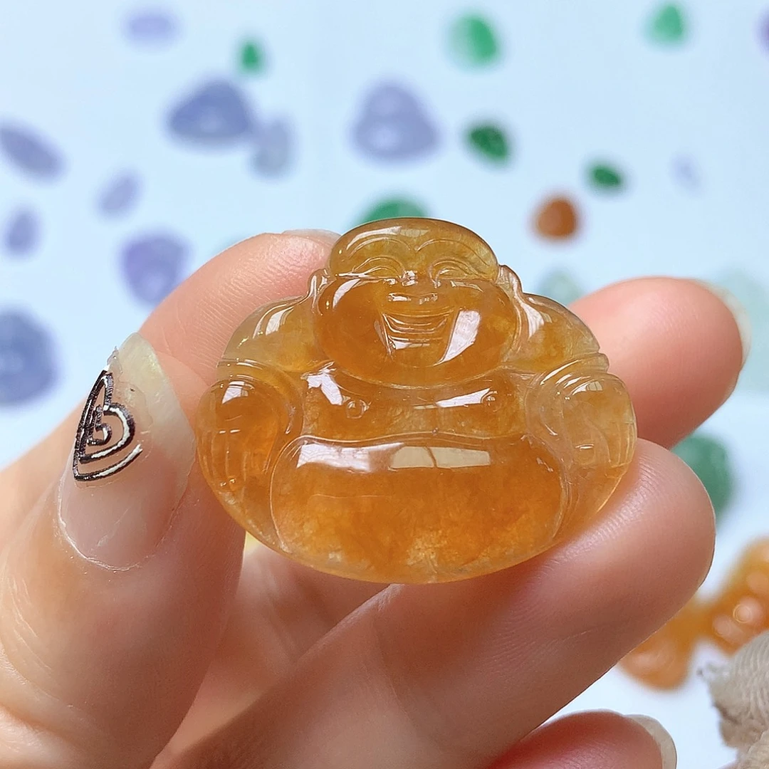翡翠未镶嵌颈饰佛