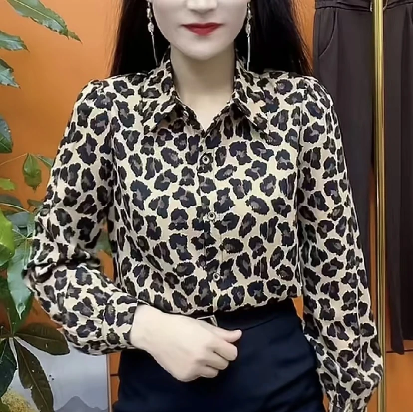 春秋新款外穿女款衬衫长袖时尚洋气小衫高档豹纹减龄上衣宽松显瘦