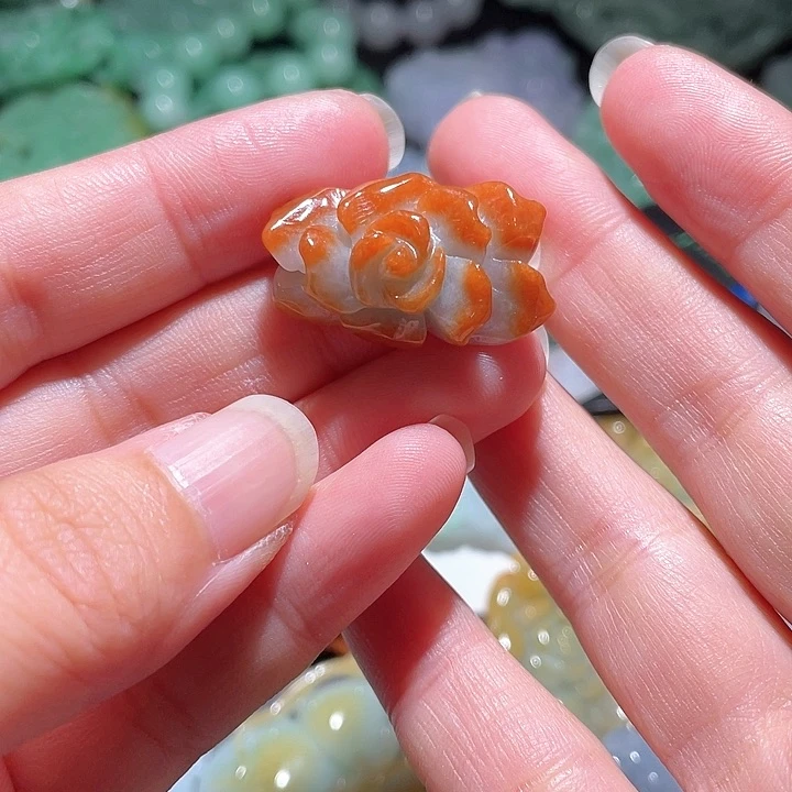 颈饰未镶嵌翡翠天