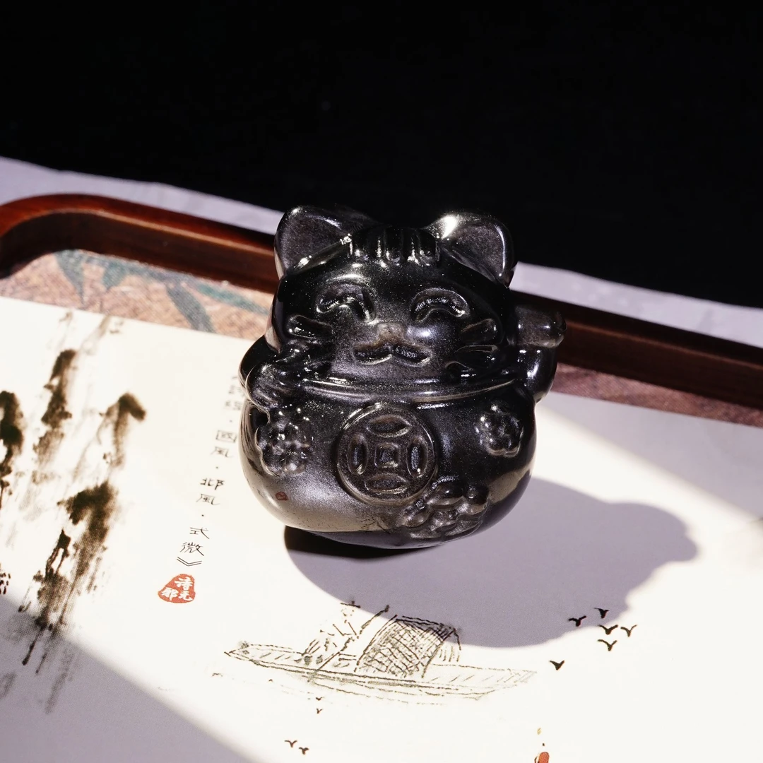 银曜石招财猫雕刻件