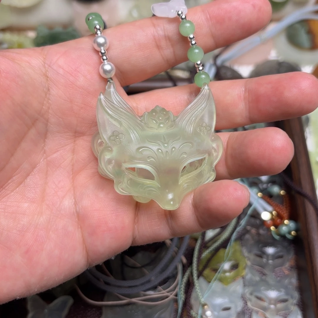 蛇纹石玉合金颈饰