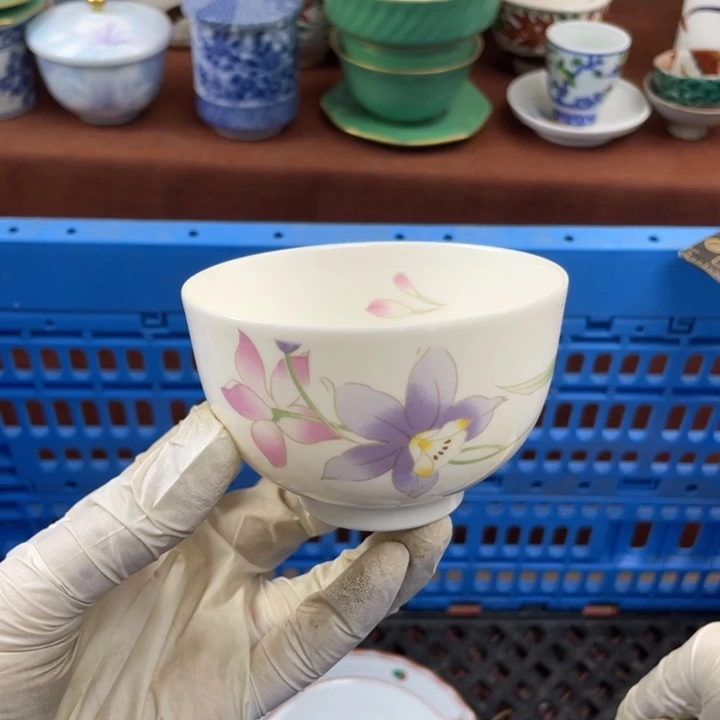 他家瓷器真美…开播了