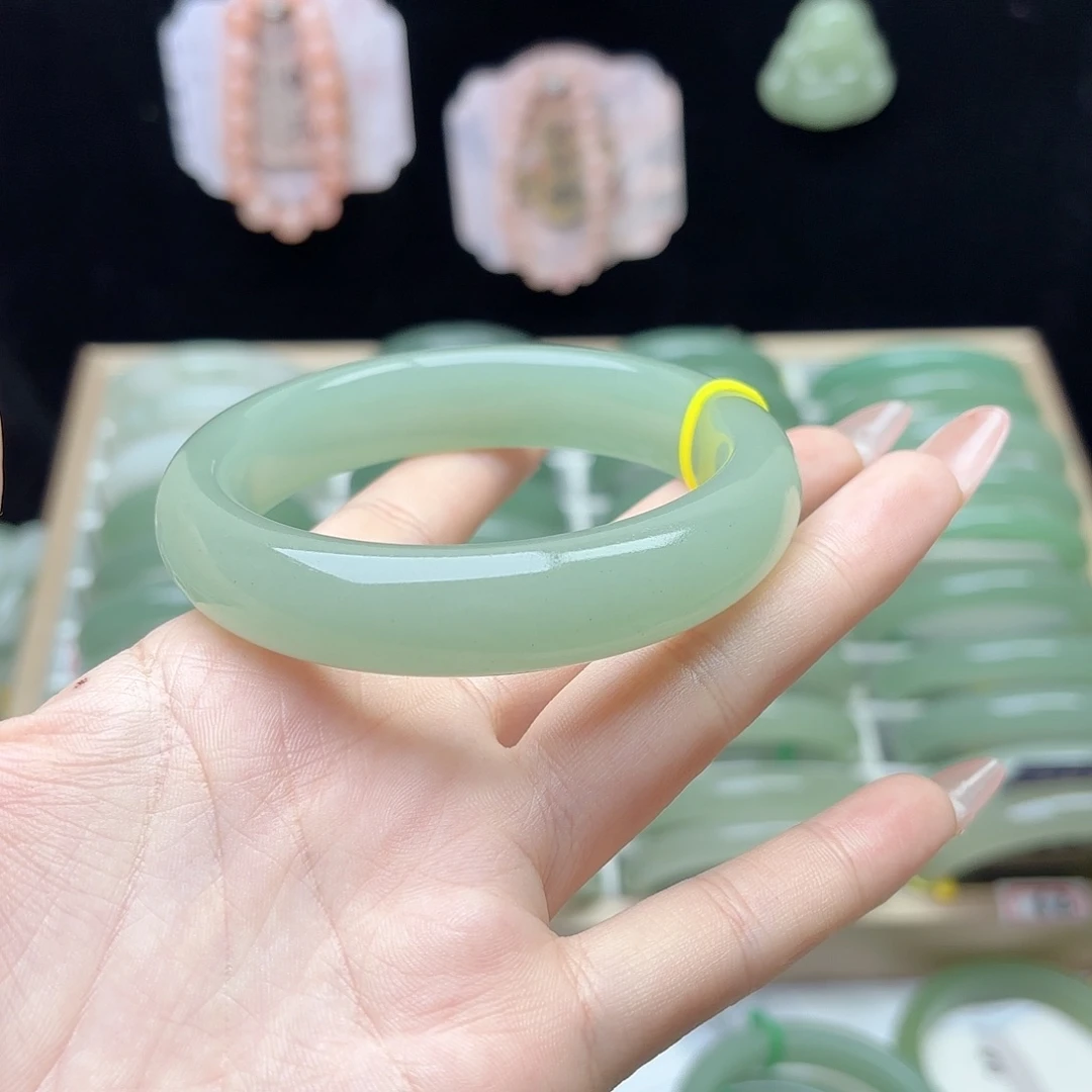 石英质玉未镶嵌手镯6061