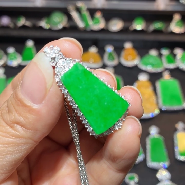 翡翠18K金镶嵌吊坠(不含链)翡翠