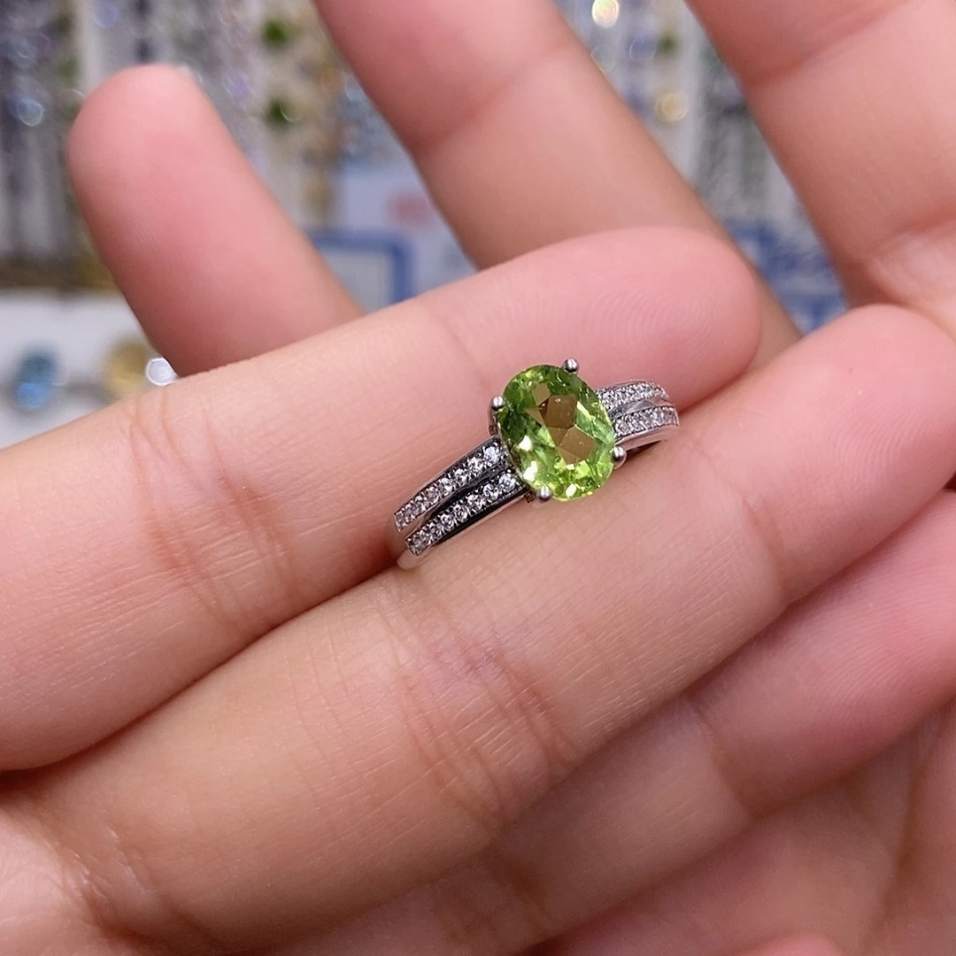 银S925镶嵌橄榄石戒指