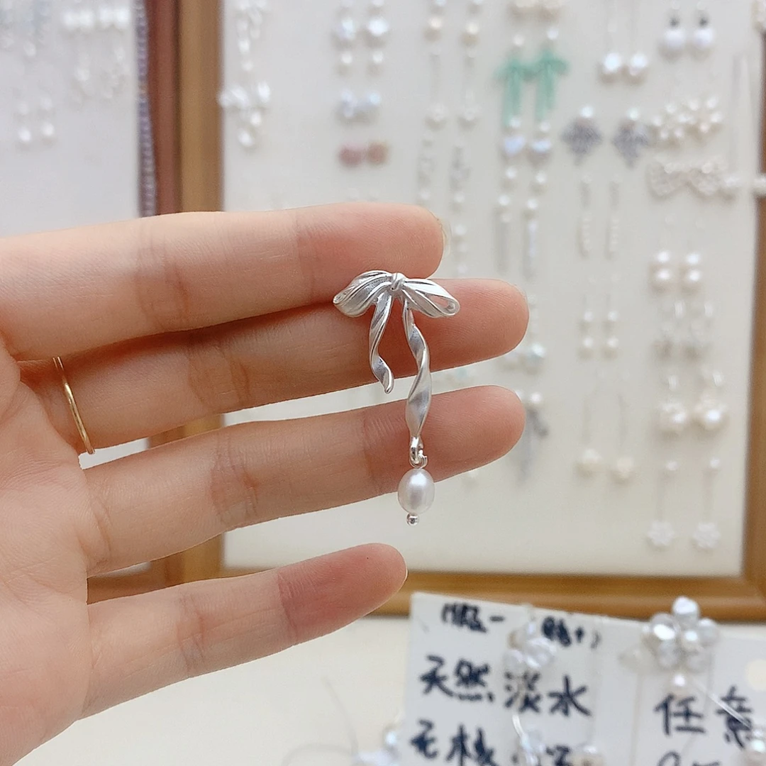 颈饰银S925镶嵌淡水珍珠