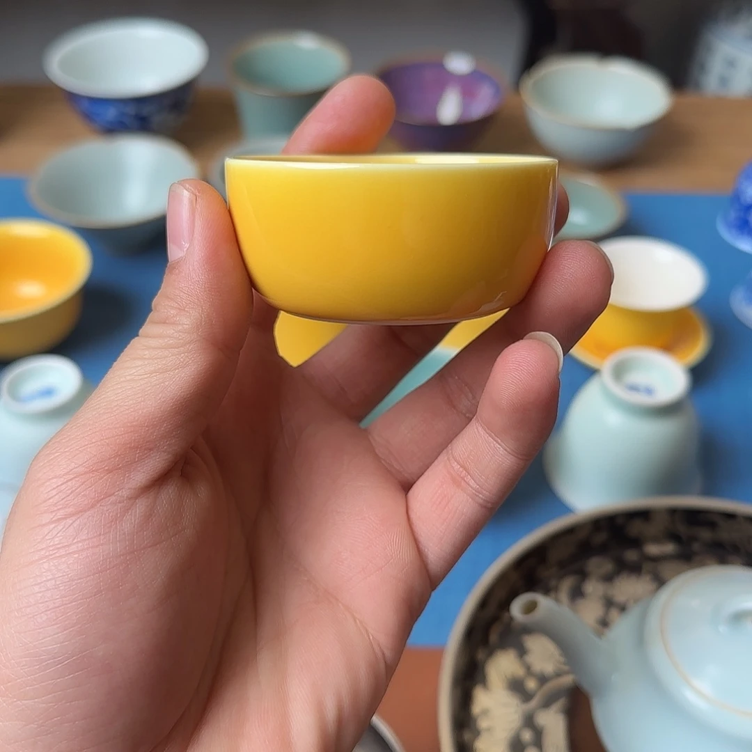 记***子陶晓芳窑黄釉卧禅杯