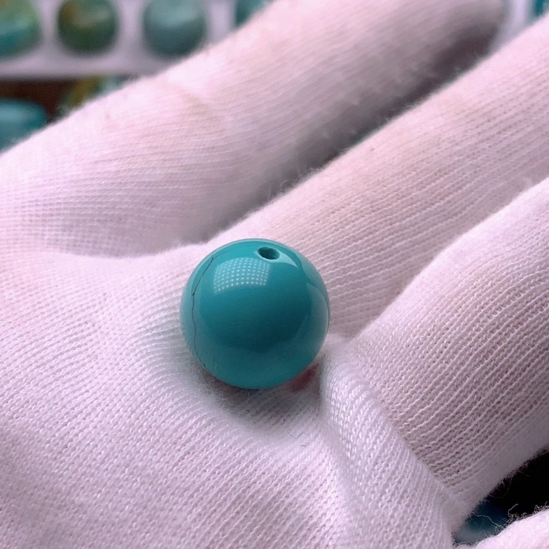 开***笑绿松石未镶嵌珠宝奇石