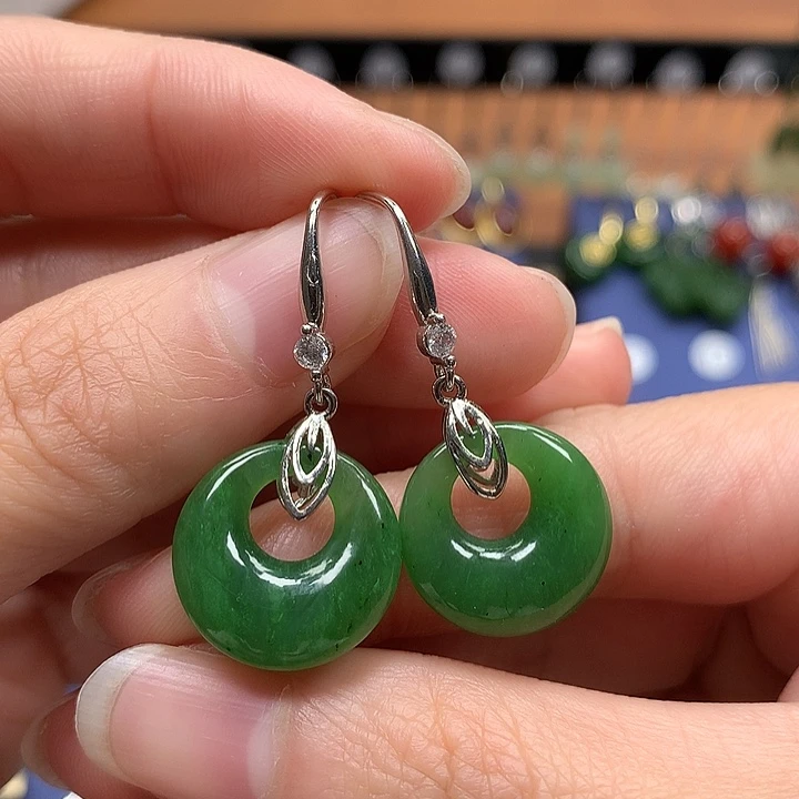 和田玉银S925镶嵌耳饰平安扣16左右碧玉