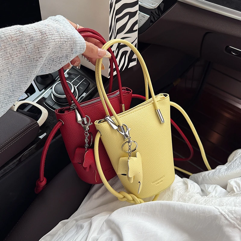 软皮质感水桶2025新款夏手提女士包包洋气时尚斜包包女斜挎小包