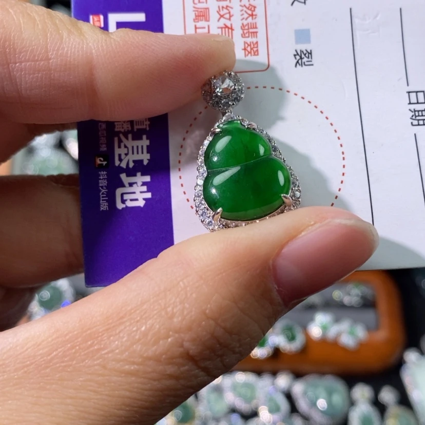 【闪购商品】翡翠颈饰未镶嵌天然