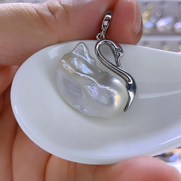 银S925镶嵌淡水珍珠颈饰150