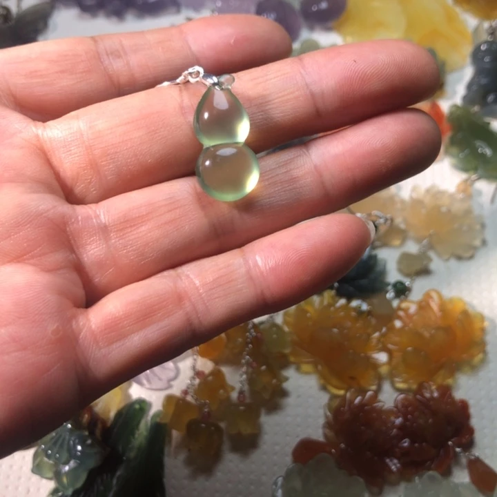 *****蛇纹石玉未镶嵌耳坠