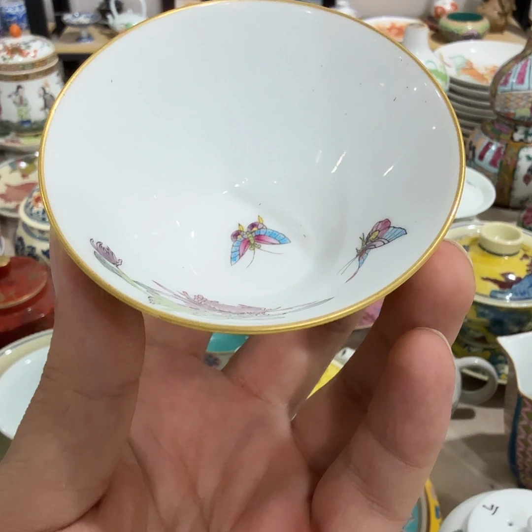 瓷片摆件等物品等都会
