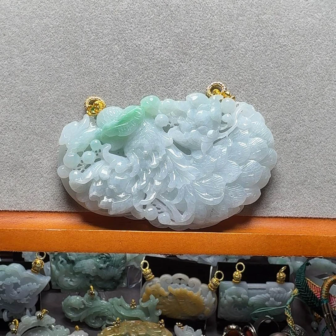 吊坠(赠链)未镶嵌翡翠