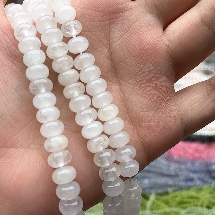 未镶嵌玛瑙/玉髓珠宝半成品一条8mm左右安哥拉水晶算盘珠