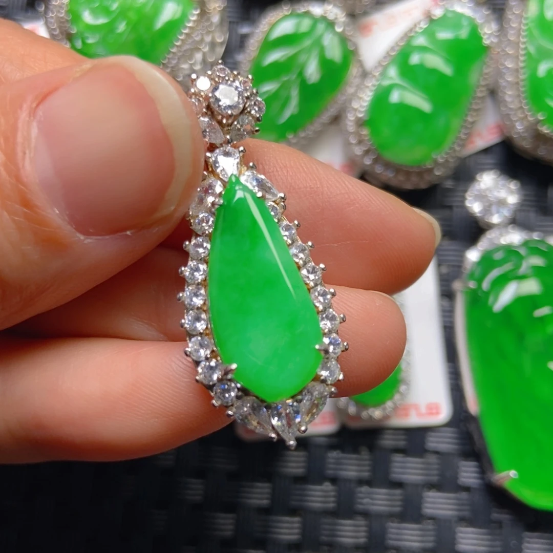 翡翠银S925镶嵌颈饰