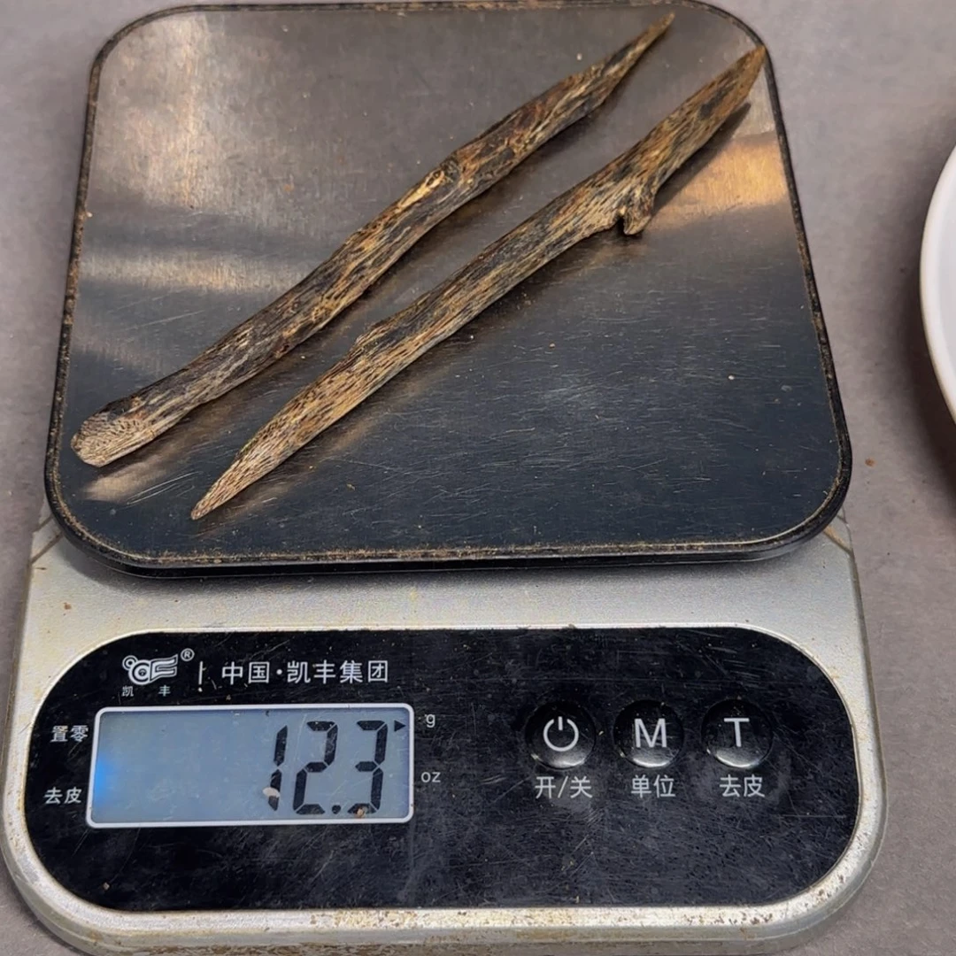 木奇 楠 虫 漏 香 12.3克
