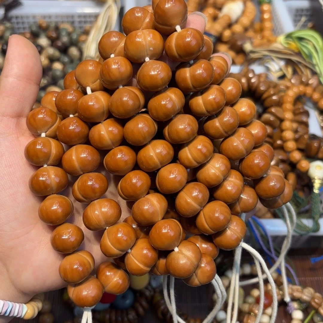 白玉菩提吊坠卡18超级大屁桃