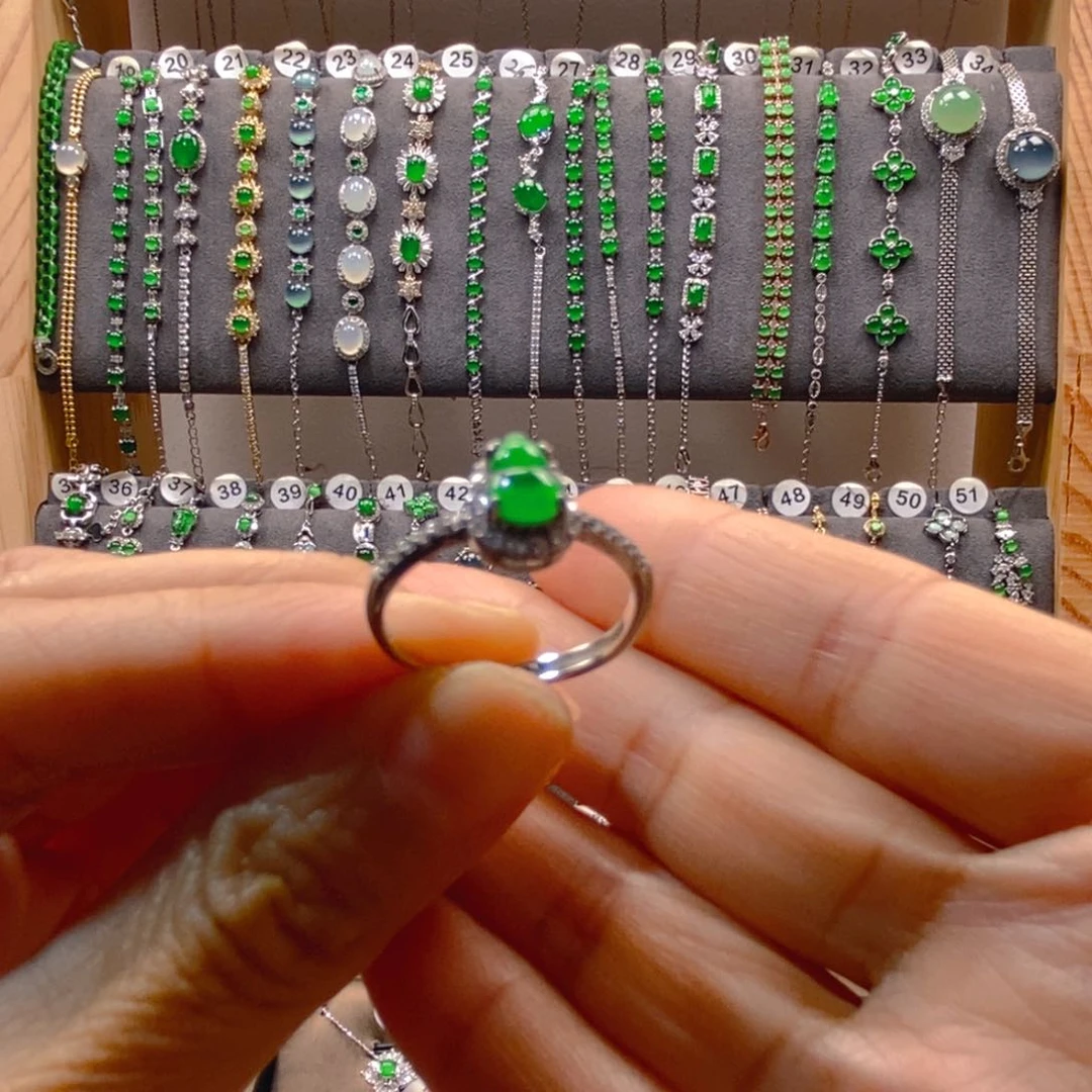 颈饰银S925镶嵌翡翠翡翠戒指